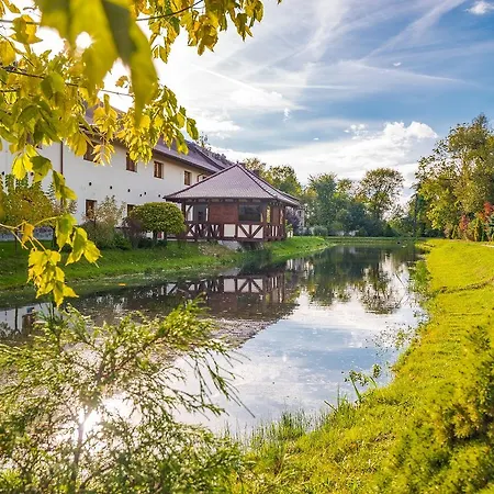 Hotel Karczyce Szálloda 3*