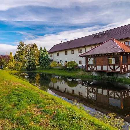 Szálloda Hotel Karczyce 3*