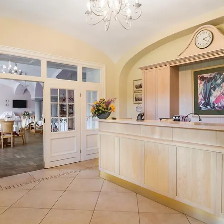 Szálloda Hotel Karczyce 3*