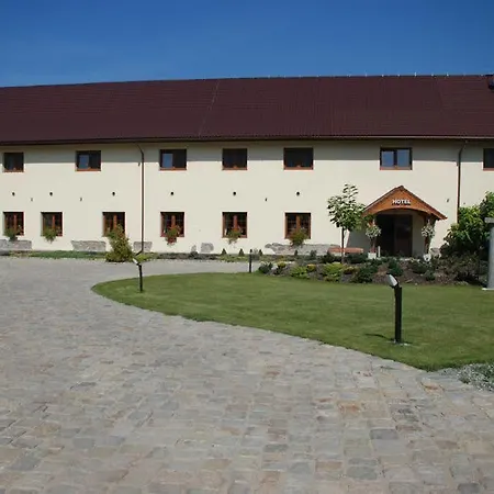 Hotel Karczyce Szálloda 3*