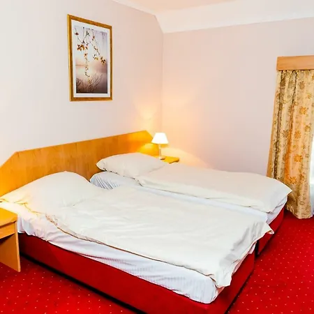 Szálloda Hotel Karczyce 3*